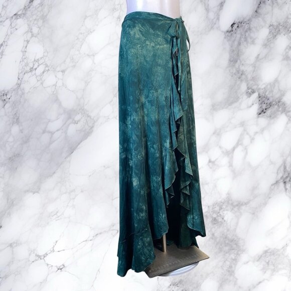 Purusha People Sol Lily Wave Maxi Skirt in Green - Picture 9 of 12